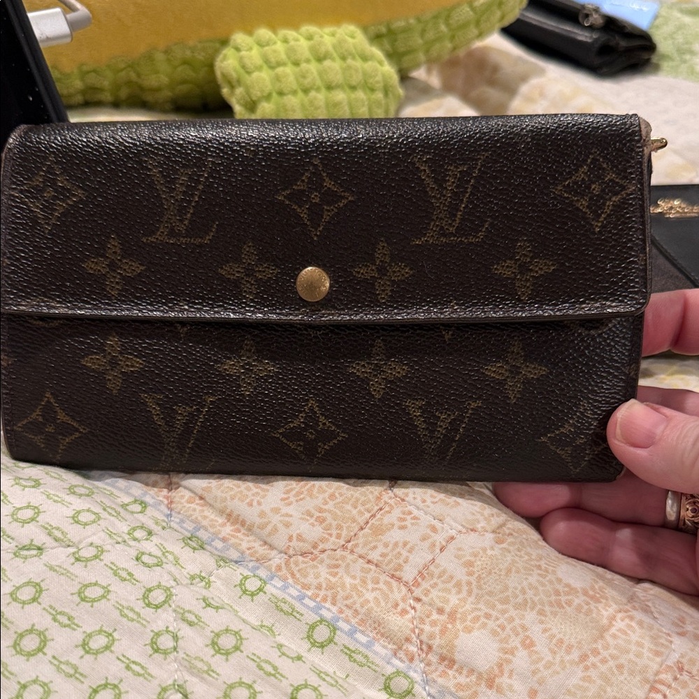 Louis Vuitton Sarah Brown Monogram Wallet